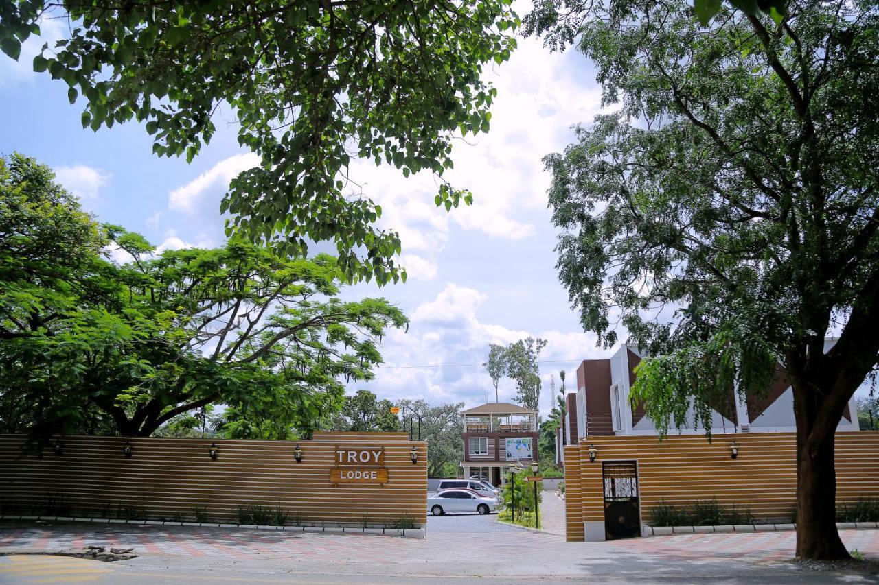 Troy Lodge 卢萨卡 外观 照片